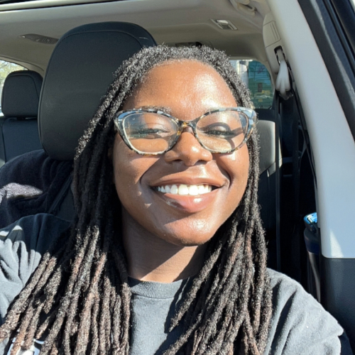 Devaniece Holmes